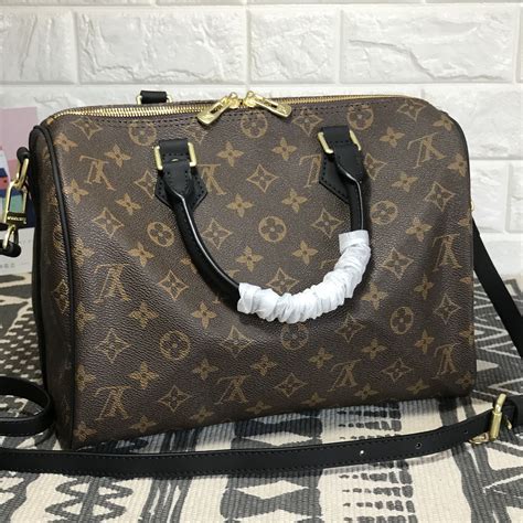 lv speedy 30 with strap